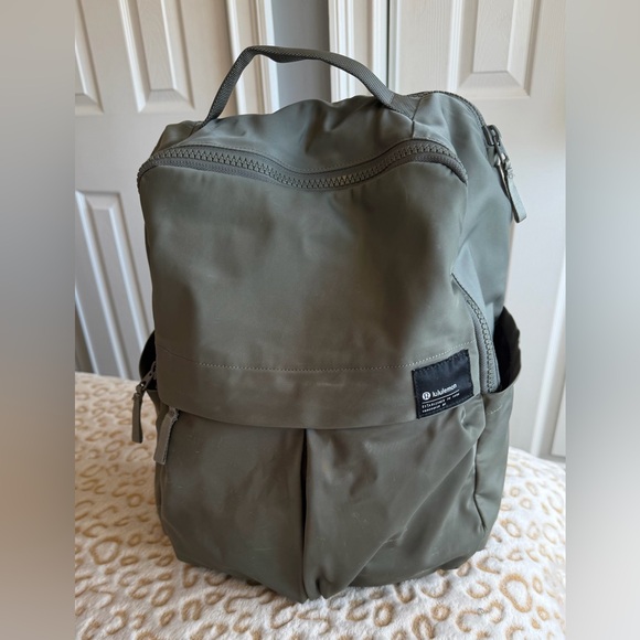 Lululemon Backpack - Picture 13 of 13